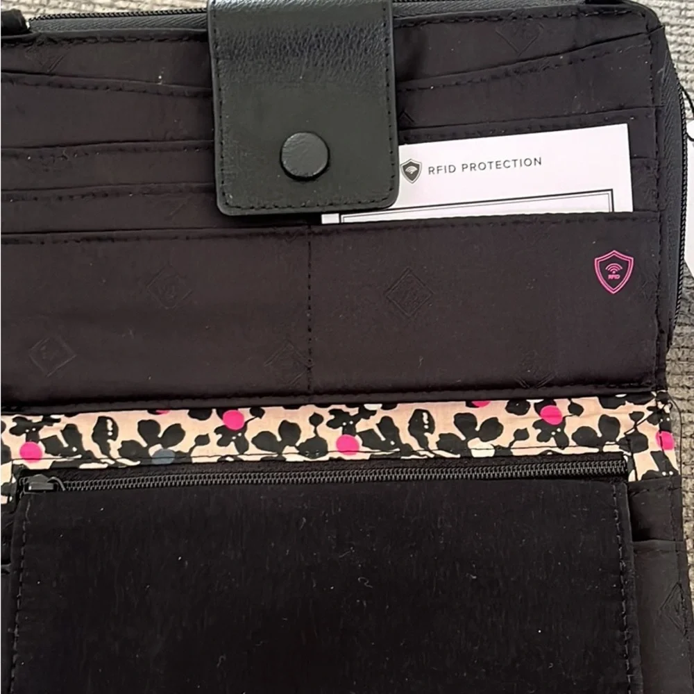 Vera Bradley - Picture 3 of 3
